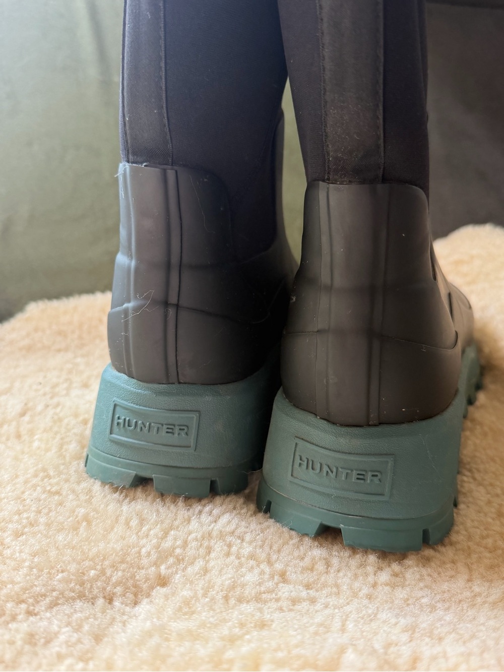 HUNTER Woman’s City Explorer Rain boots with Green Soles